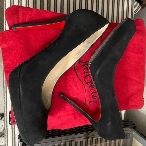 Christian Louboutin, used with dust shoe bags. Size 40.5 - Picture 2 of 5